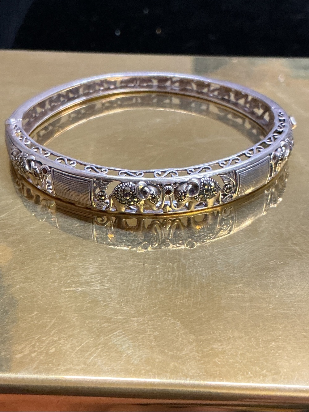 VINTAGE STERLING SILVER 925 MARCASITE ELEPHANT HINGED BANGLE BRACELET